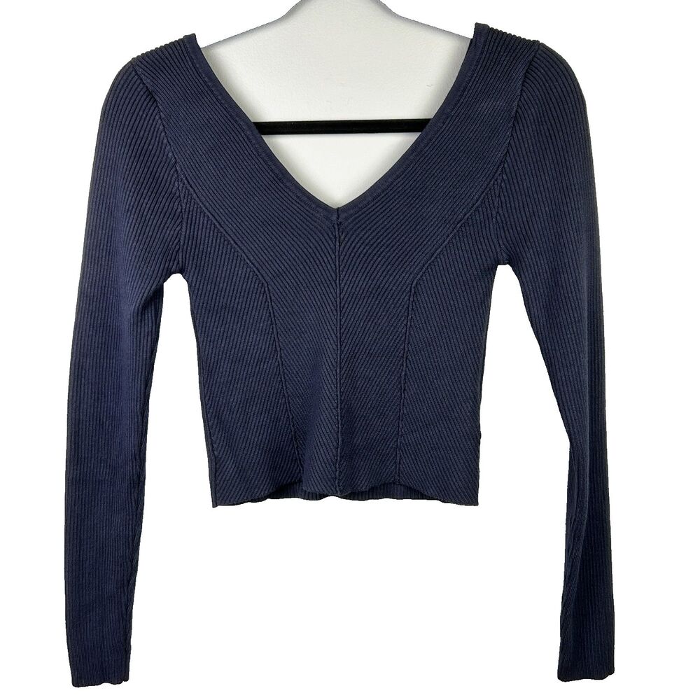 Beverly and Beck Ribbed Knit V Neck Cropped Top Long Sleeve Eggplant Navy sz M